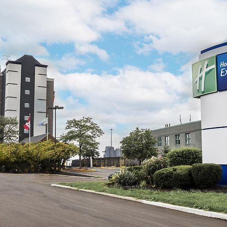 Holiday Inn Express Toronto-North York By Ihg מראה חיצוני תמונה