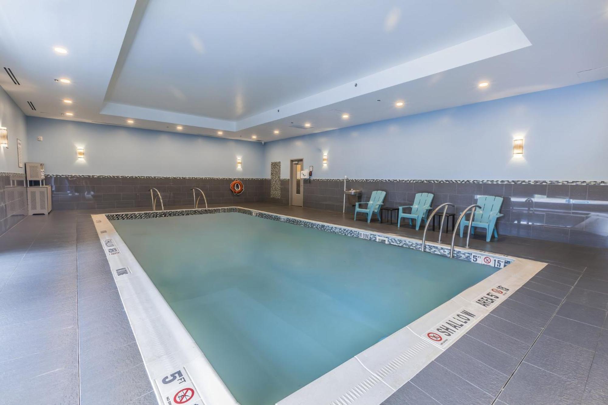 Holiday Inn Express Toronto-North York By Ihg מראה חיצוני תמונה